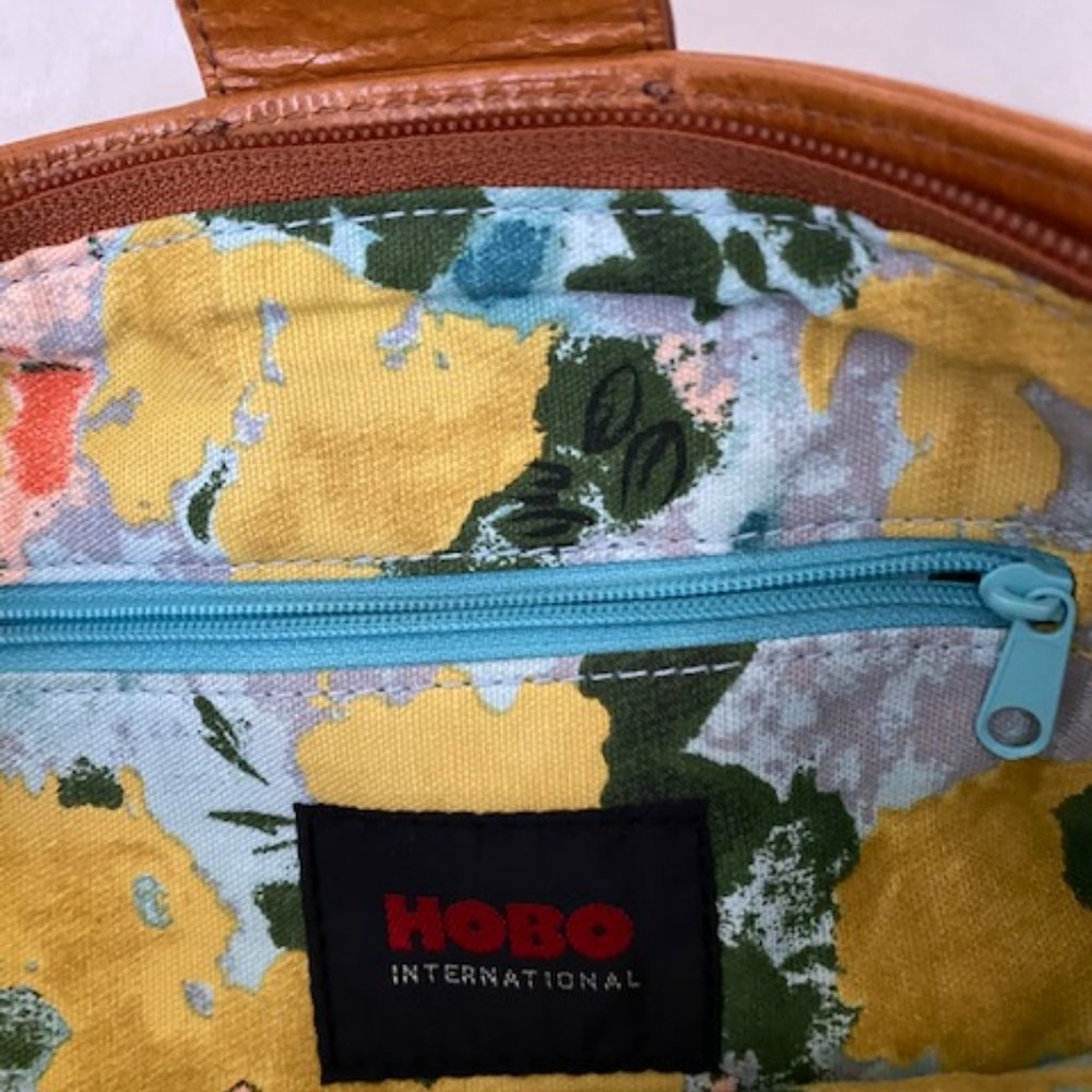 HOBO Clutch